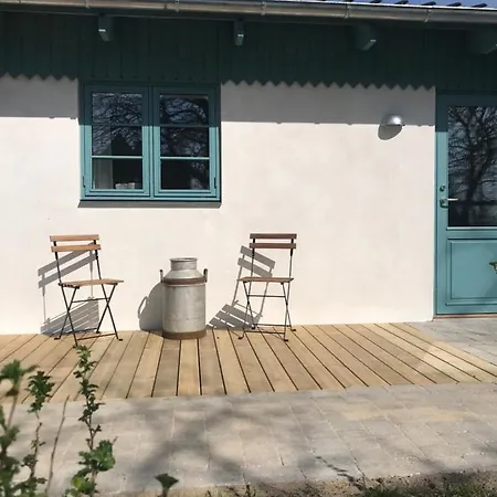 Apartment Tiny *