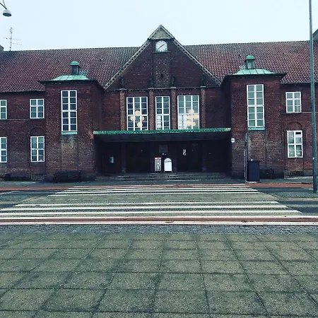 Tiny Nakskov